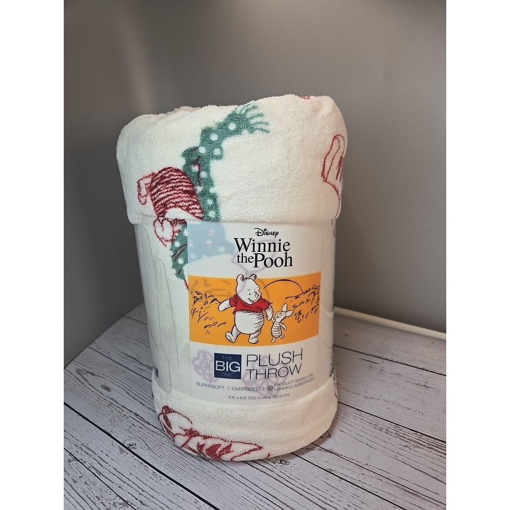 Disney Winnie The Pooh Christmas Holiday Soft Throw Blanket 5' X 6' The Big One - Picture 2 of 6
